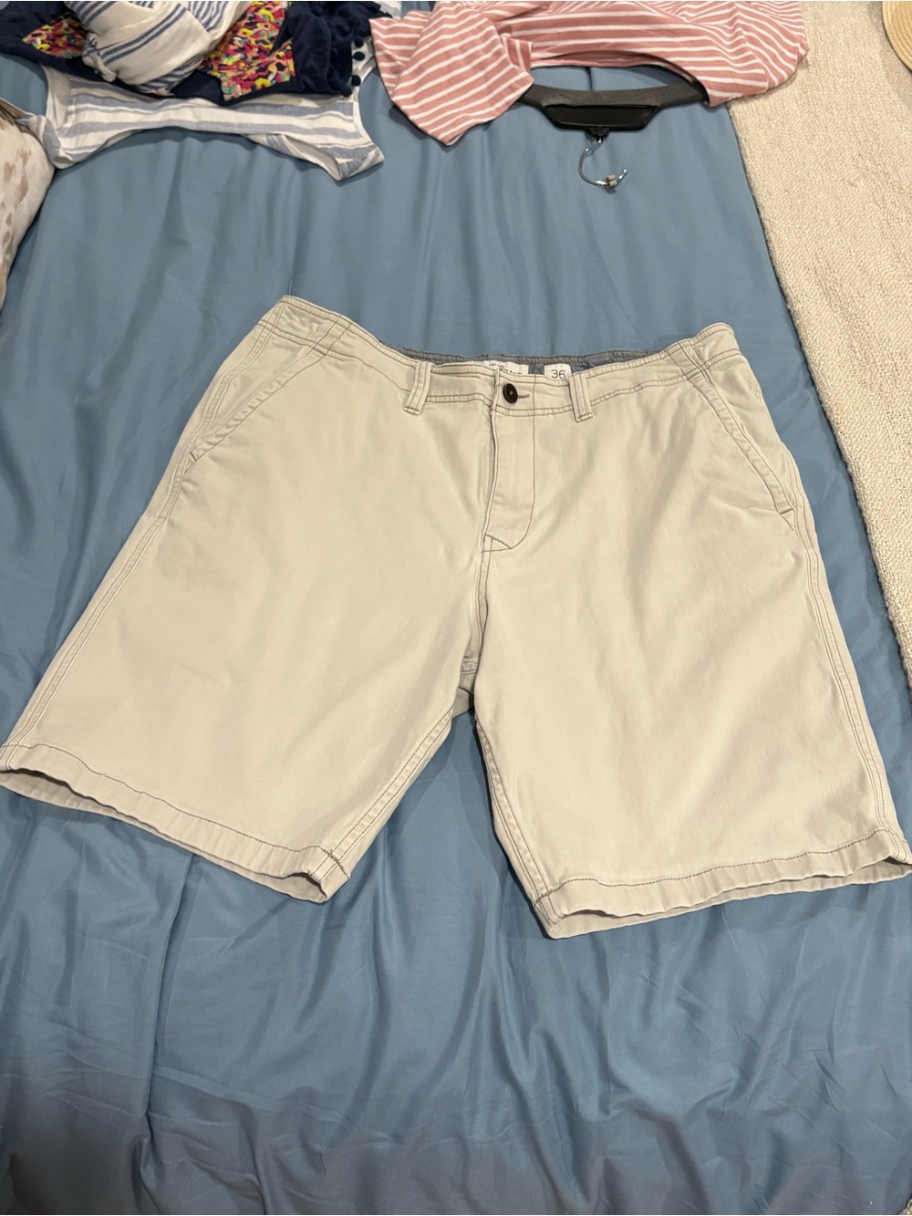 Lucky Brand Men's Light Beige Flat Front Shorts